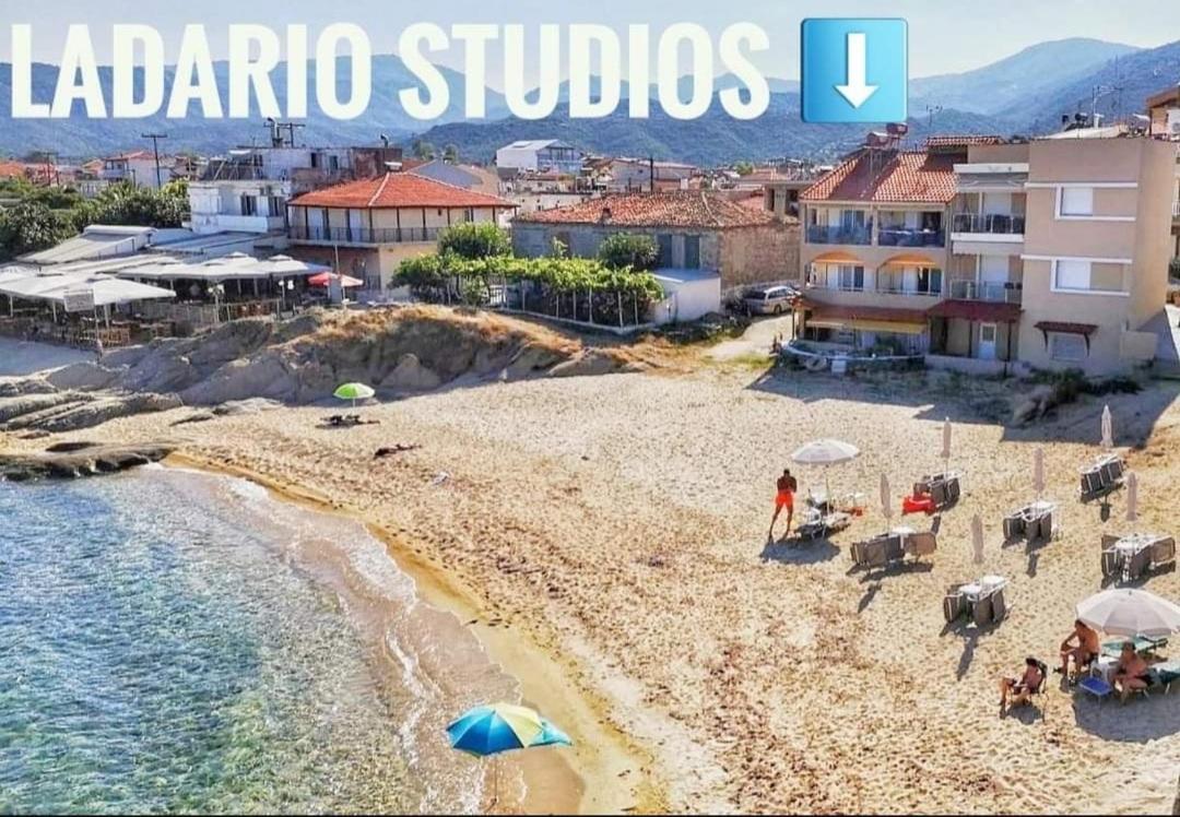 Ladario Studios Sarti Esterno foto