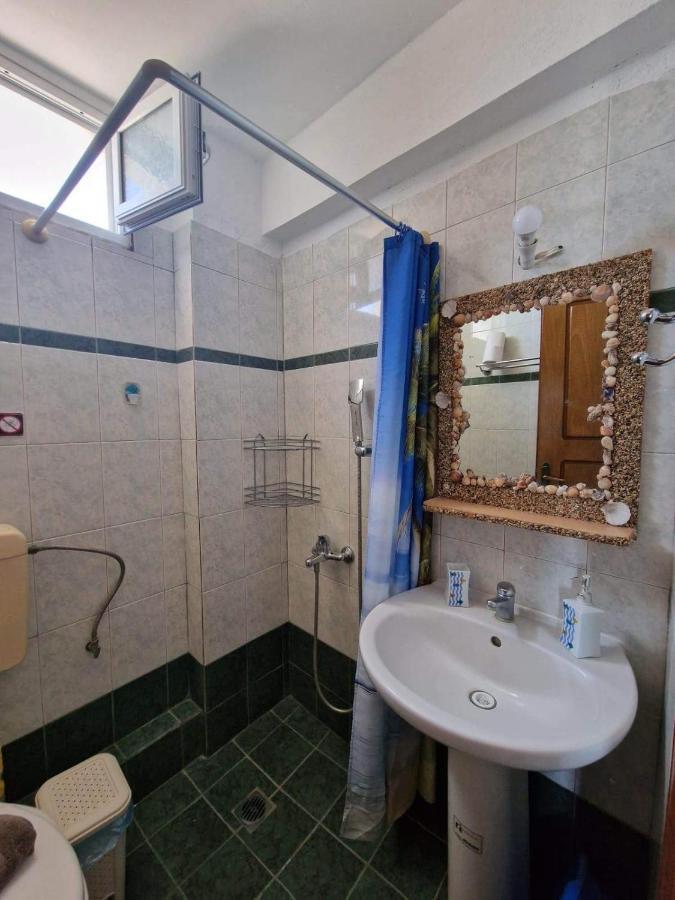 Ladario Studios Sarti Esterno foto